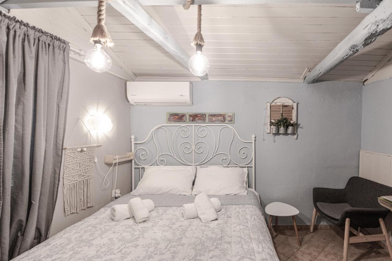 Rina'S House Villa กาลัมปากา ภายนอก รูปภาพ
