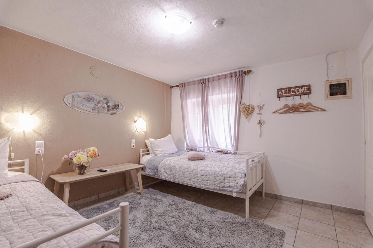 Rina'S House Villa กาลัมปากา ภายนอก รูปภาพ