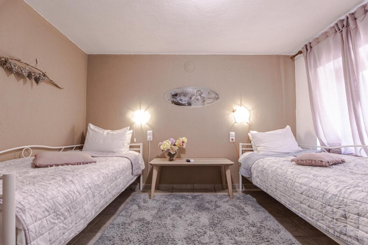 Rina'S House Villa กาลัมปากา ภายนอก รูปภาพ