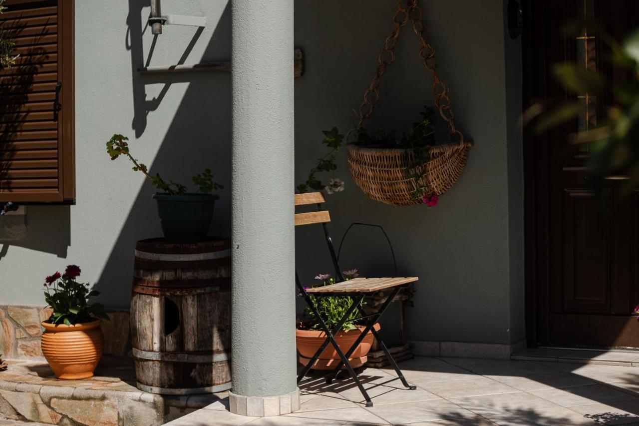 Rina'S House Villa กาลัมปากา ภายนอก รูปภาพ