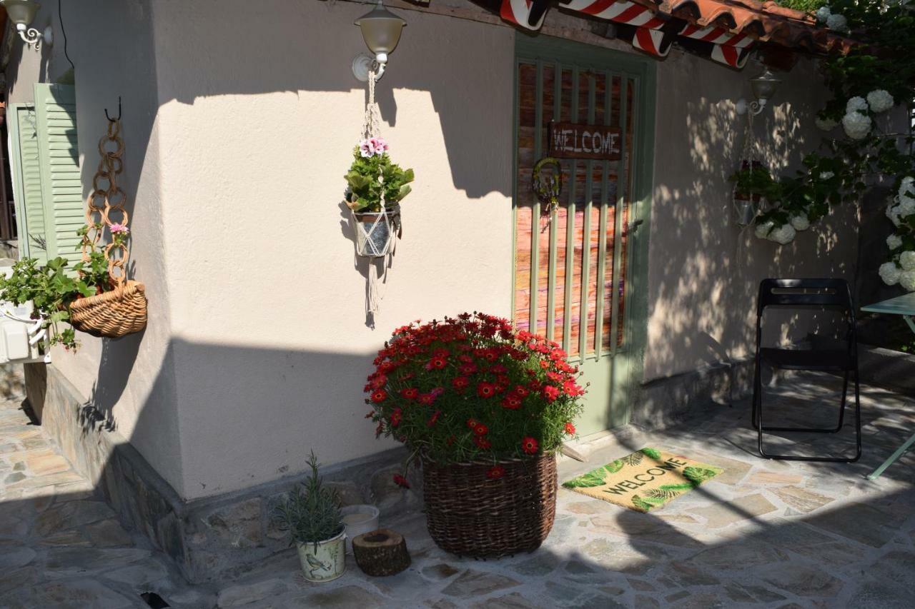 Rina'S House Villa กาลัมปากา ภายนอก รูปภาพ