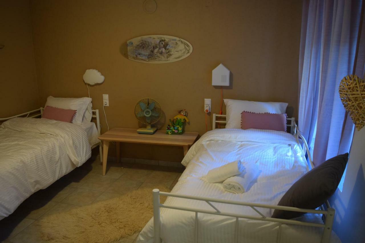 Rina'S House Villa กาลัมปากา ภายนอก รูปภาพ