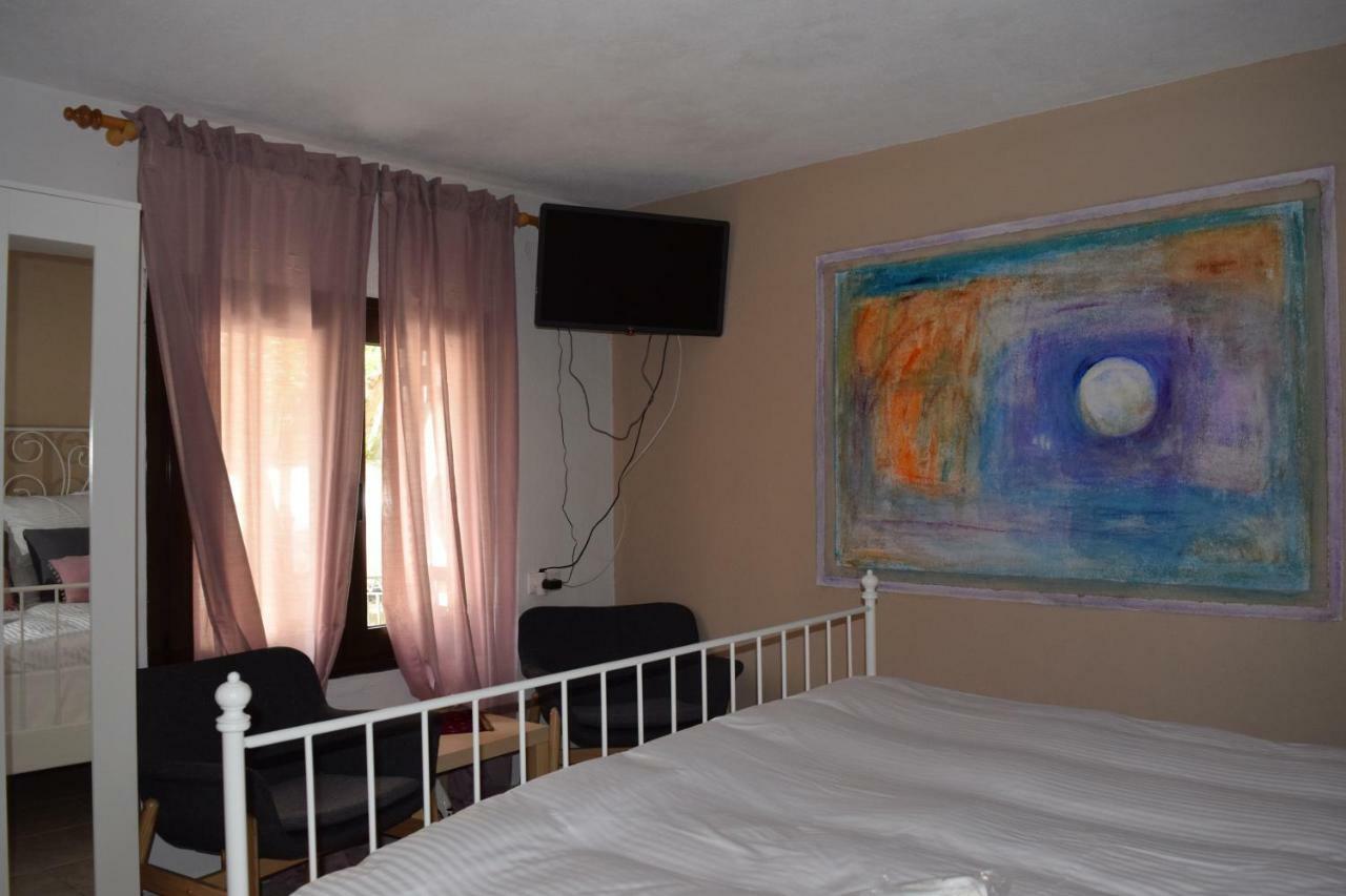Rina'S House Villa กาลัมปากา ภายนอก รูปภาพ